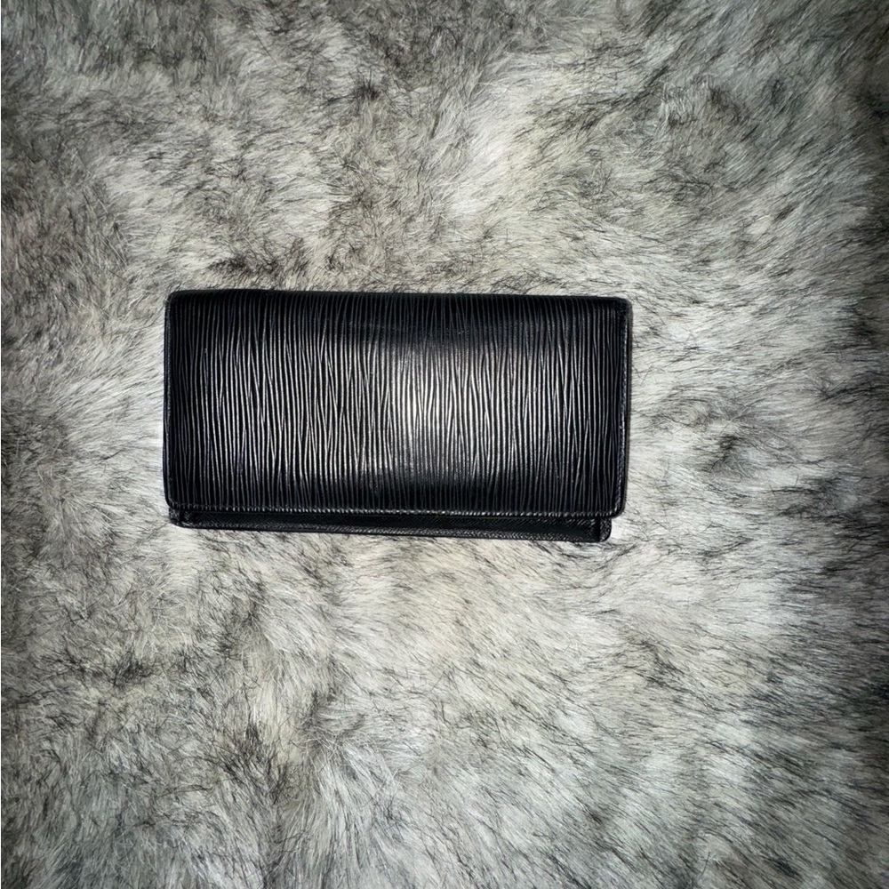 Black Louis Vuitton Wallet